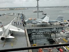 -中途岛号航空母舰博物馆