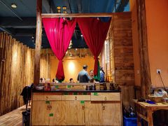 -老滇山寨•云南特色菜•地方菜•民族风情歌舞表演(金碧店)