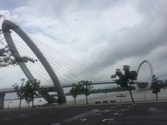 -南京眼步行桥