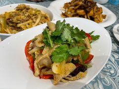 手撕羊肚-巴扎美食·新疆菜·西域歌舞表演餐厅(新疆大厦店)
