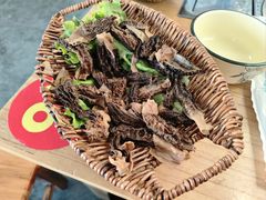 -阿婆情腊排骨火锅(金虹路店)