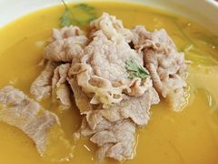 酸汤肥牛肉-孔雀云贵川·融合菜(长宁来福士店)