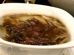 -河畔春天时尚餐厅