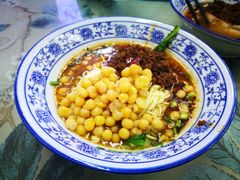 -渝之汇牛肉豌杂面