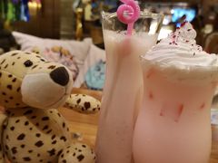 -more than meow吴止猫主题餐厅(承德 中船汇店)