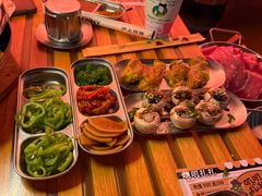 -叽叽扎扎烤肉场(生态城万达店)