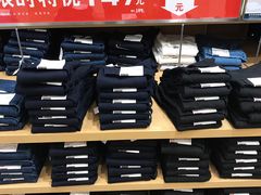 -优衣库(广州番禺万达广场店)