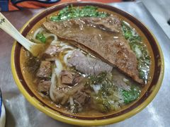 -花溪牛肉粉(八鸽岩店)