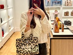 -百年港湾奥特莱斯(香炉礁店)