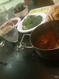 -重庆小天鹅火锅(中商广场店)