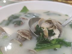 -鹏城人家海鲜酒家·23年老字号(较场尾店)