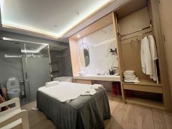 -香港倾城国际·美容美体中心