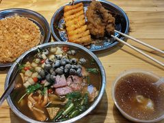 -柳州肥姨妈大骨螺蛳粉(东靖路店)