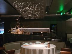 -左庭右院鲜牛肉火锅黑金店(陆家嘴中心店)