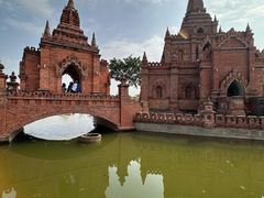 -一寨两国风景区