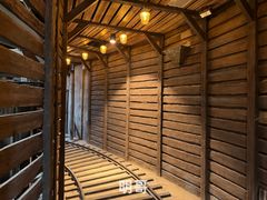-暴风岛沉浸式体验馆(百联世纪店)
