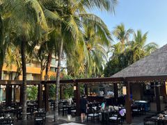 -三亚湾海居雅高铂尔曼度假酒店