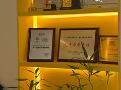 -首脑美容美发化妆美甲培训学校(龙岗校区)