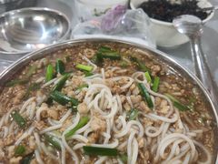-正宗杨记普洱酸醋米线(总店)