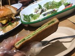 咖椰吐司-HELLO 27 意面·沙拉·帕尼尼