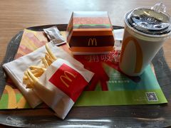 -麦当劳(南京路2店)