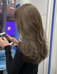 -88潮牌造型烫发·染发
