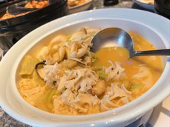 绣球菌烩鲍鱼-荣誉海鲜酒楼(海湾店)