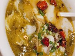 -渝是乎酸菜鱼(龙旗购物中心店)