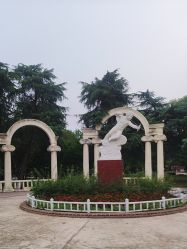 点击看大图 -玄武湖景区-情侣园游乐场