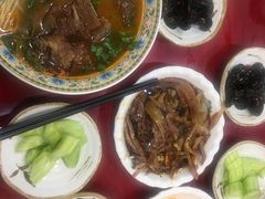 -金杨拉面王小吃面馆·牛三宝面·红烧牛肉粉