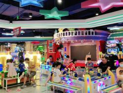-LuckyStar幸运星家庭娱乐中心(东莞国贸店)