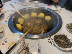 -哈尔滨烧烤·山河村铁锅炖(交大店)