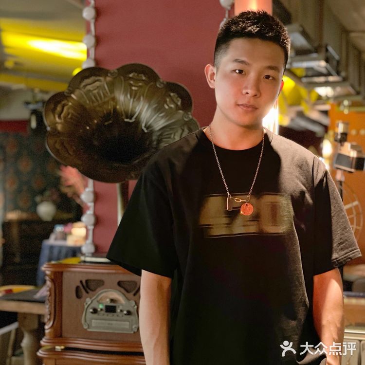 YAO夜上海音乐餐吧/沉浸式用餐环境穿越浪漫上海滩