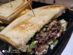 -The Habit Burger Grill 哈比特汉堡(爱琴海店)