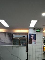 -米娜护肤造型