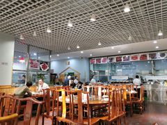 大堂-大草原清真饭庄(沙河店)
