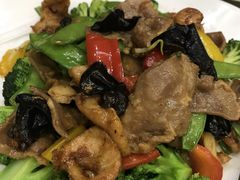 -龙悦湾酒家·八阵鱼生·渔人码头店