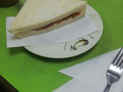 咸牛肉三明治-胜利茶餐室