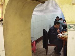 -洞庭洲·防空洞火锅·烧烤·铜锅涮肉(新百广场店)