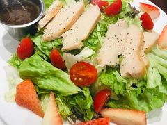 烟熏鸡肉色拉-W CAFE(甜爱路店)