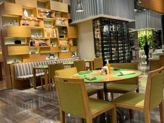 -两咖啡自助餐厅(静安香格里拉酒店)