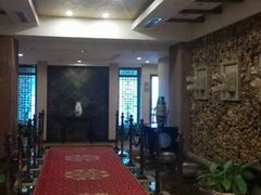 -山明水秀大饭店