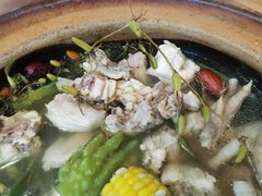 石橄榄炖鸡-洪大厨鸡煲(福田店)