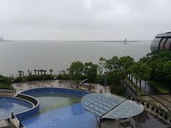 -上海滴水湖皇冠假日酒店