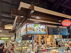 -Pier 21 (Terminal 21 Asok)