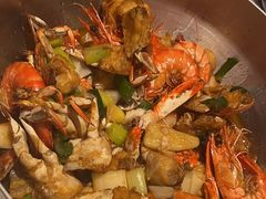 -七欣天香辣蟹火锅(闵行浦江欢乐颂店)