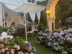 -Lamant Manor已闻花名关於蓝