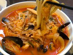 海鲜辣汤面-香港饭店0410(明洞店)