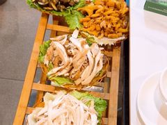 -菌海森林·非遗野生菌火锅(西山区滇池路摩根道店)
