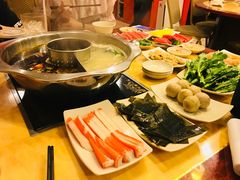 -家乡重庆火锅店